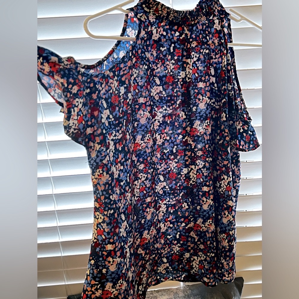Dalia cold shoulder floral top.
